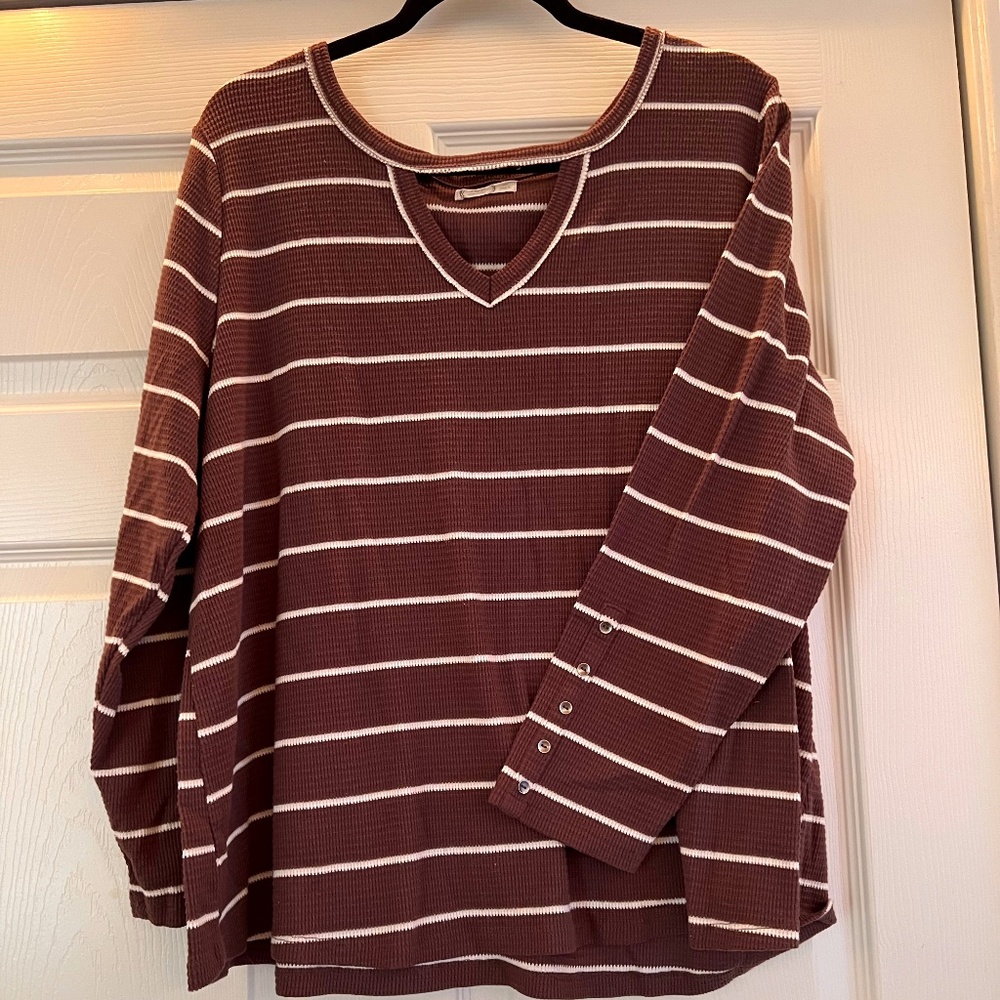 Long sleeve tee